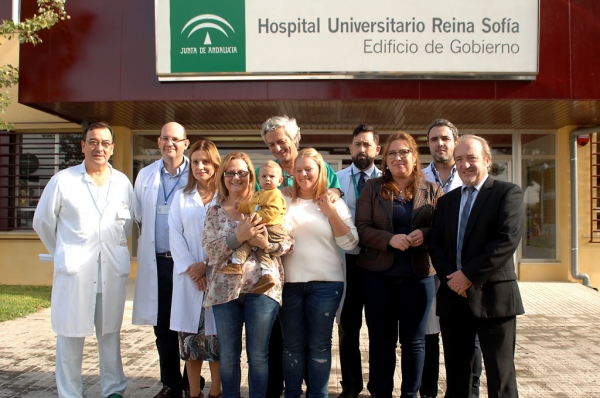 Córdoba realiza el primer trasplante hepático de donante vivo de una abuela y su nieto