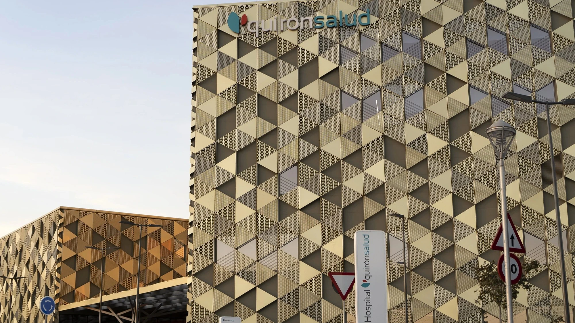 Quirónsalud Córdoba, médico oficial de Flora por 5º año